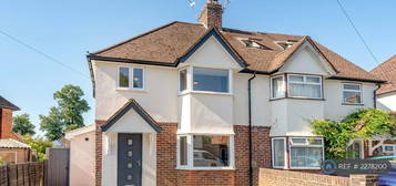 5 bedroom semi-detached house