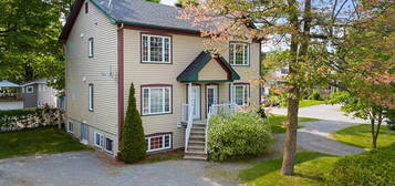 921-925 Boul. Méthot, Acton Vale, Quebec
