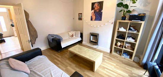 4 bedroom terraced house