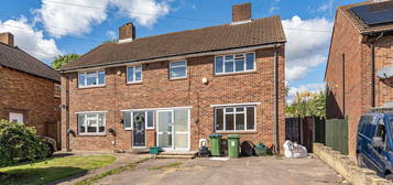 3 bed semi-detached house to rent