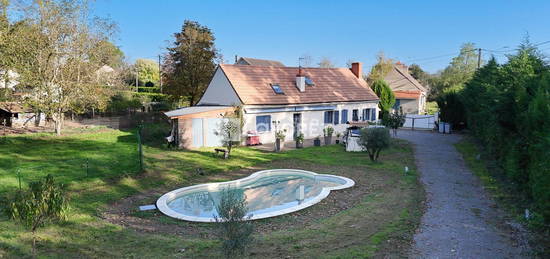 Longère avec piscine à VILLENEUVE SUR ALLIER