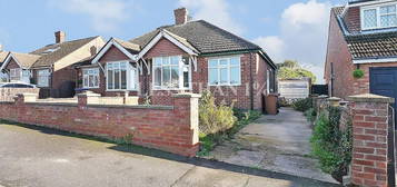 2 bedroom semi-detached bungalow for sale