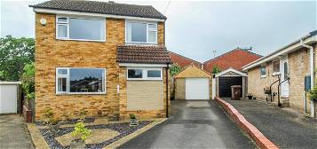 Property for sale in Longlands Close, Ossett WF5