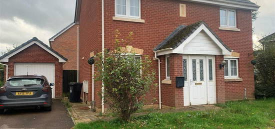 3 bedroom detached house