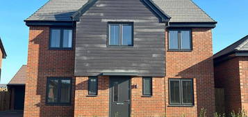 4 bedroom detached house to rent