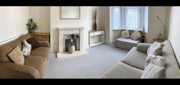 3 bed semi-detached house to rent