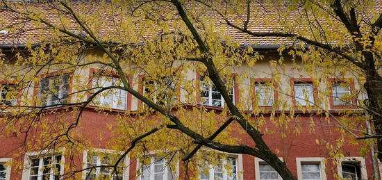 Geräumige 2-Zimmerwohnung im Altbau nahe Schloßstraße