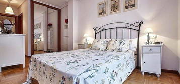 Apartamento en calle Bellmunt, La Arena, Gijón