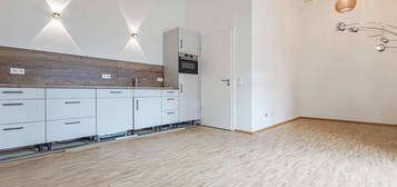 Erstbezug KF70 1-Zimmer EG mit großem Balkon, EBK, Stpl,  Bad, Diele & Keller