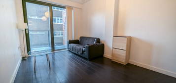 Flat to rent in Joiner Street, Manchester M4