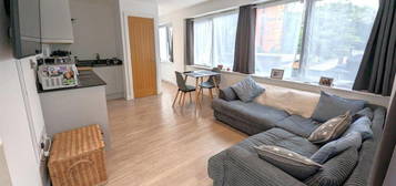 Flat to rent in Woking, Surrey GU21