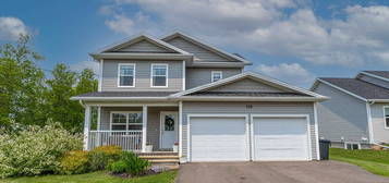 150 Royalty Rd, Charlottetown, PE C1E 3G1