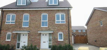 3 bedroom semi-detached house