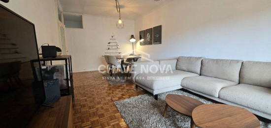 Apartamento T2 c/garagem Box - Renovado