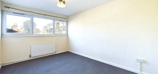 Flat to rent in Bull Road, London E15