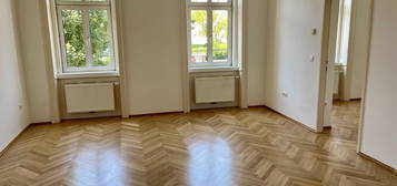 Charmant Wohnen im Altbau!  Hohe Warte - 50 Meter neben dem Setagayapark. Gute Anbindung! Saniertes Altbau-Zinshaus.