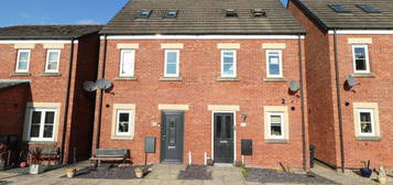 3 bedroom town house for sale