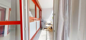 NANTERRE PREFECTURE - STUDIO - BALCON - PARKING