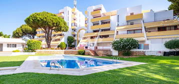 Apartamento T2 em condomínio privado com piscina, Vilamoura