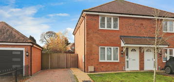 3 bed semi-detached house for sale