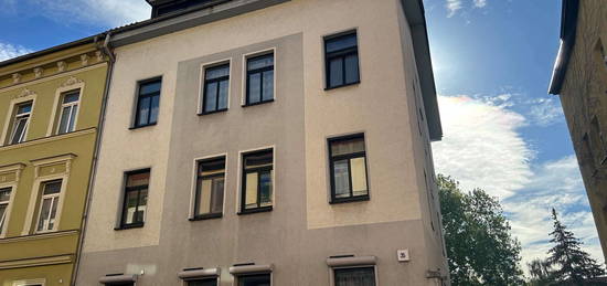 Dachgeschosswohnung mit Balkon und zwei Stellplätzen im Giebichensteinviertel zu vermieten!