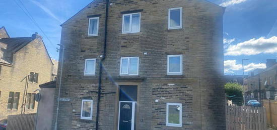 2 bed flat to rent