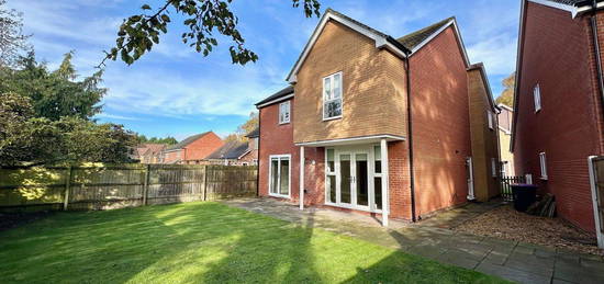 4 bed detached house for sale