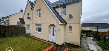 3 bed semi-detached house for sale