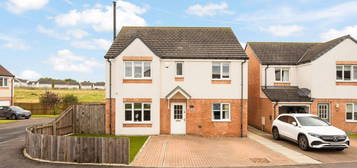 4 bed detached house for sale