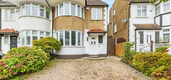 4 bed end terrace house for sale