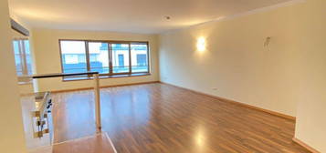 Schöne 2 Zimmer Apartment Wohnung für gehobene Ansprüche INKLUSIVE Tiefgaragenstellplatz