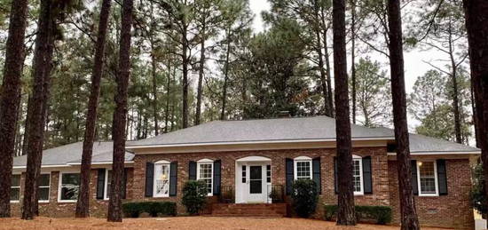 147 Pine Ridge Dr, Whispering Pines, NC 28327