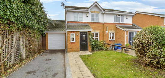 3 bed semi-detached house for sale