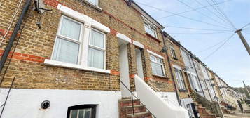 2 bedroom terraced house