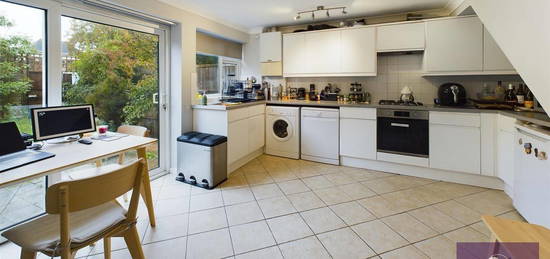 Terraced house to rent in Cameron Close, Whetstone, - Pet Friendly N20