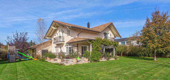 Exklusives Einfamilienhaus mit Bergblick und mediterranem Flair - Ihr Rückzugsort am Grünland