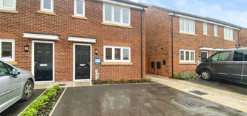 3 bed semi-detached house to rent