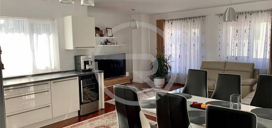 Apartament 2 camere,69 mp, situat pe strada Borhanciului!