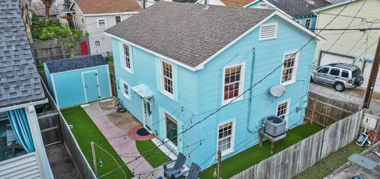 1408 Rear 26 St, Galveston, TX 77550