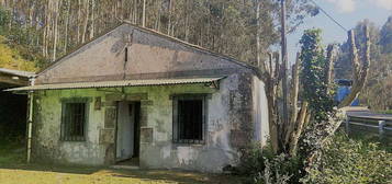 Casa en calle Lugar Pataqueiro en Coirós