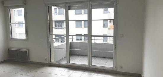 Studio 1 pièce 32 m²