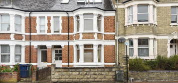 6 bedroom terraced house