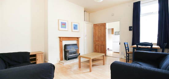 2 bed flat to rent