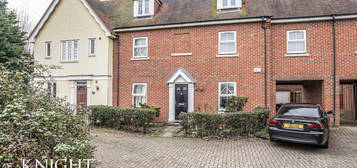 5 bedroom town house for sale