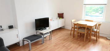 Flat to rent in Street Lane, Roundhay, Leeds LS8