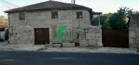 Casa en Amoeiro