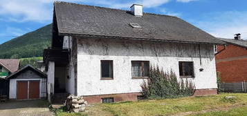 Einfamilienhaus / Mehrgenerationen-Wohnen mit viel Platz und Garten in ruhiger Siedlung im Steyrtal (Privatverkauf)