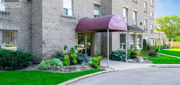 10 Van Allen AVENUE Unit# 703, Chatham, Ontario