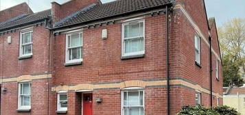 7 bedroom terraced house