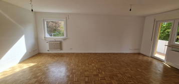 Schöne 4 Zimmer Wohnung in Finthen mit Balkon und direktem Zugang zum Garten